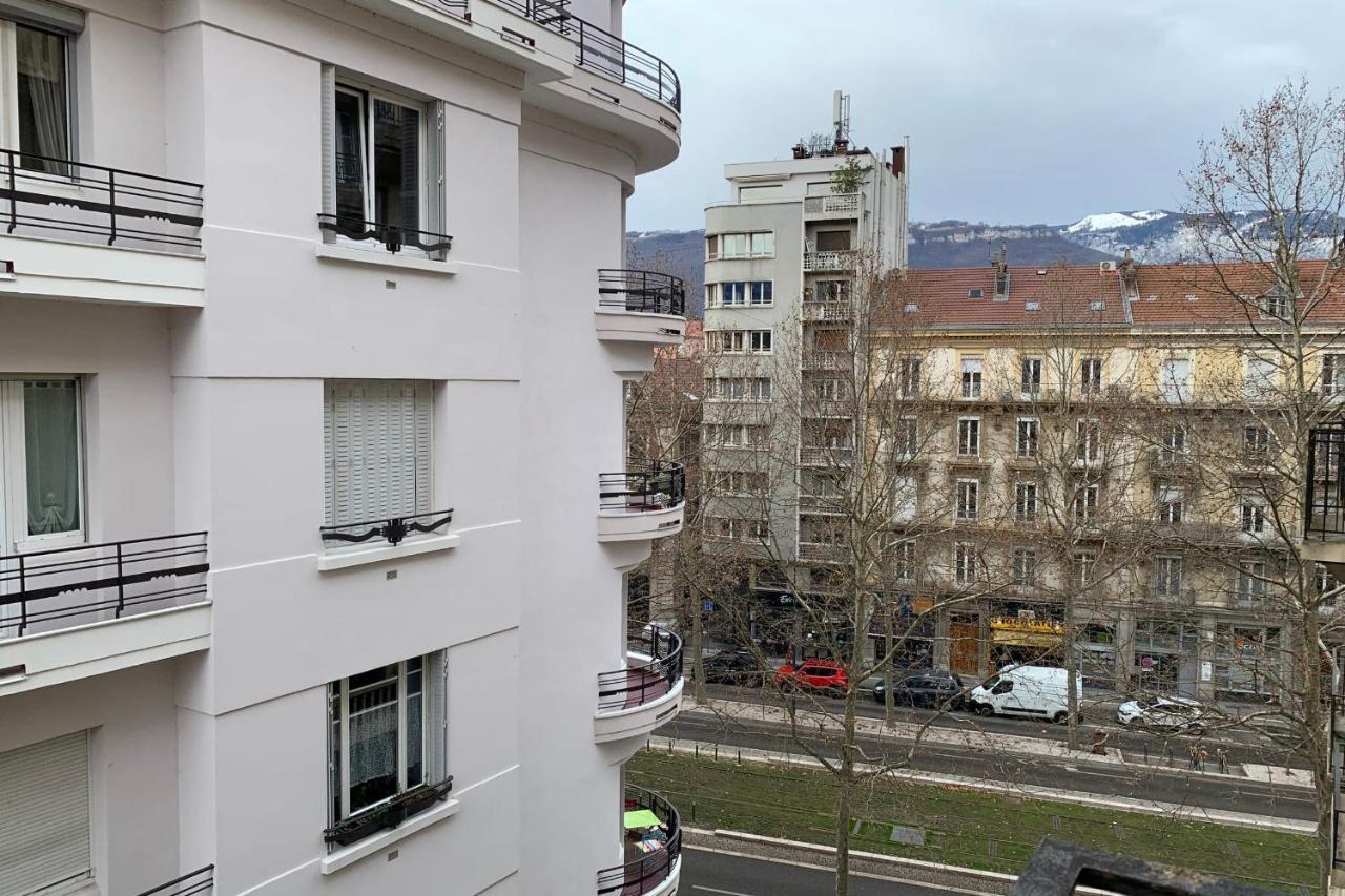 #j0 The Sweet Jaures Spacious T4 Centre Tramway Balcony Apartment